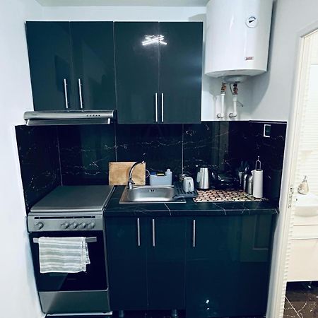 Appartamento Amazing 1 bed Flat Craiova Esterno foto